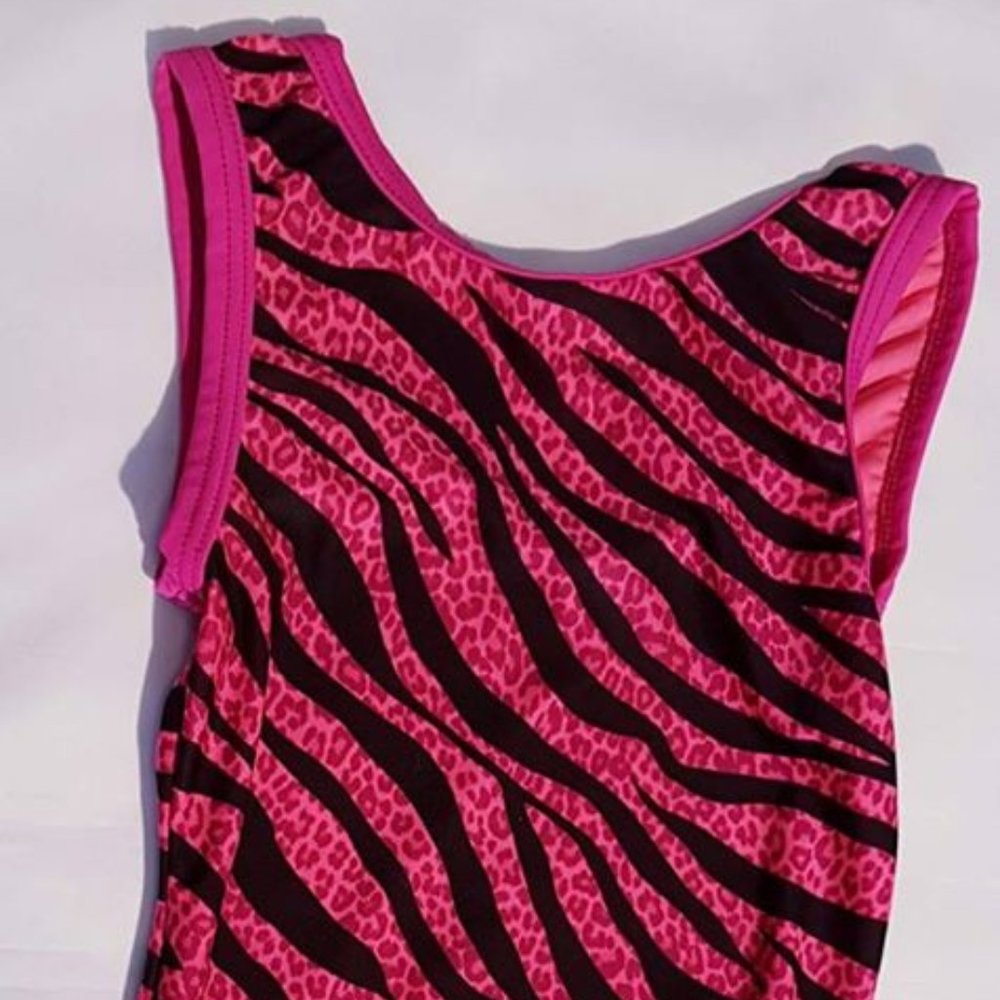 Gymnastics suit